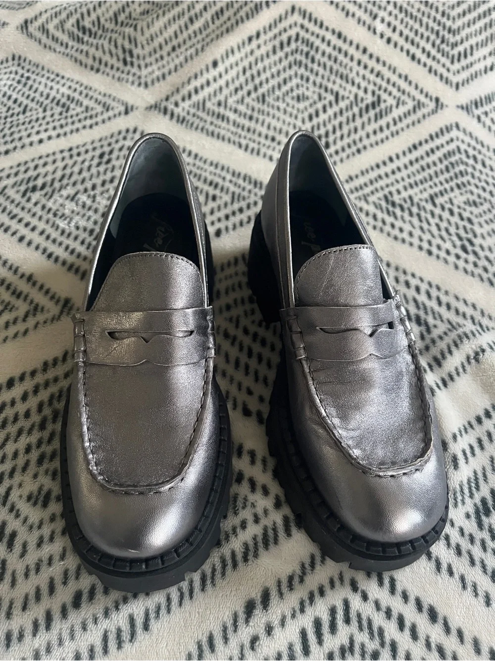 FREE PEOPLE Lyra Lug Sole Platform Loafer Womens 7 37 Silver Leather Chunky